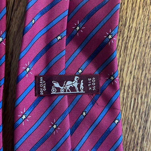 Hermès Men’s Red Striped Silk Tie - Picture 4 of 5